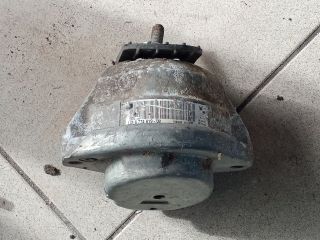 bontott BMW 5 E60 Motor Tartó Bak (Pozíciófüggetlen)