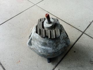 bontott BMW 5 E60 Motor Tartó Bak (Pozíciófüggetlen)