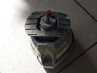 bontott BMW 5 E60 Motor Tartó Bak (Pozíciófüggetlen)