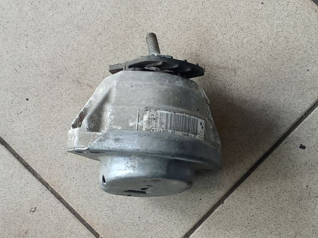 bontott BMW 5 E60 Motor Tartó Bak (Pozíciófüggetlen)
