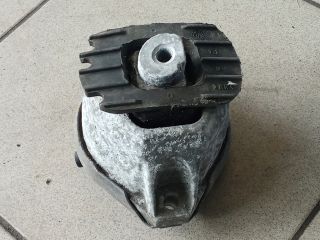 bontott BMW 5 E60 Motor Tartó Bak (Pozíciófüggetlen)
