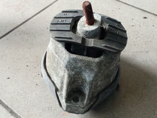 bontott BMW 5 E60 Motor Tartó Bak (Pozíciófüggetlen)