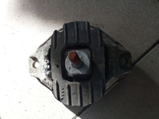 bontott BMW 5 E60 Motor Tartó Bak (Pozíciófüggetlen)