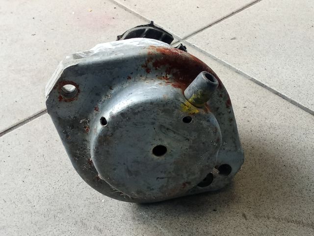 bontott BMW 5 E60 Motor Tartó Bak (Pozíciófüggetlen)