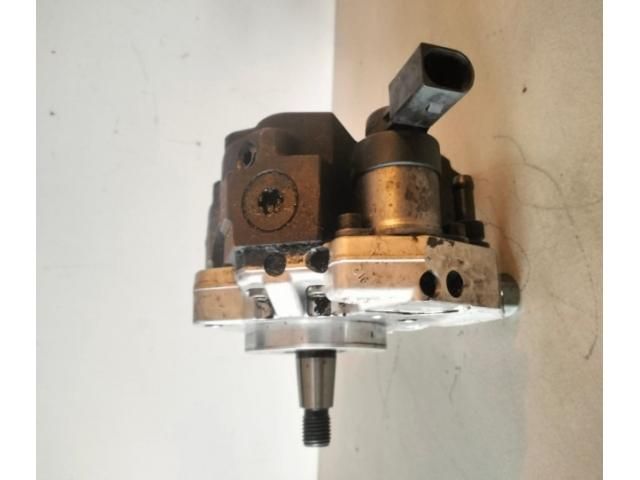 bontott BMW 5 E60 Nagynyomású Szivattyú