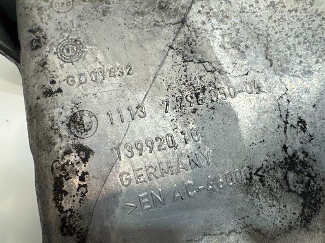 bontott BMW 5 E60 Olajteknő