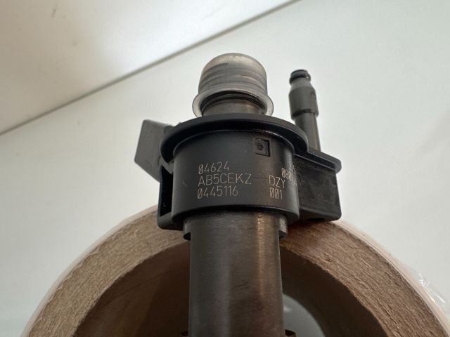 bontott BMW 5 E60 Porlasztó (1 db)