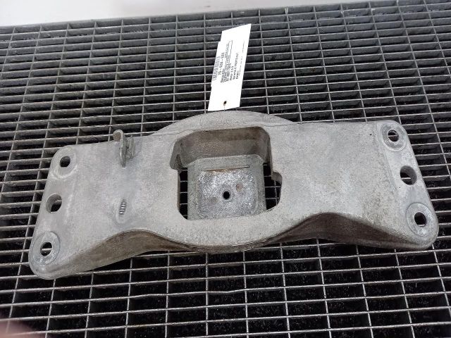 bontott BMW 5 E60 Váltó Tartó Bak (Pozíciófüggetlen)