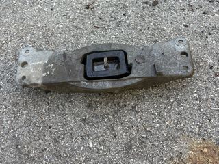 bontott BMW 5 E60 Váltó Tartó Bak (Pozíciófüggetlen)