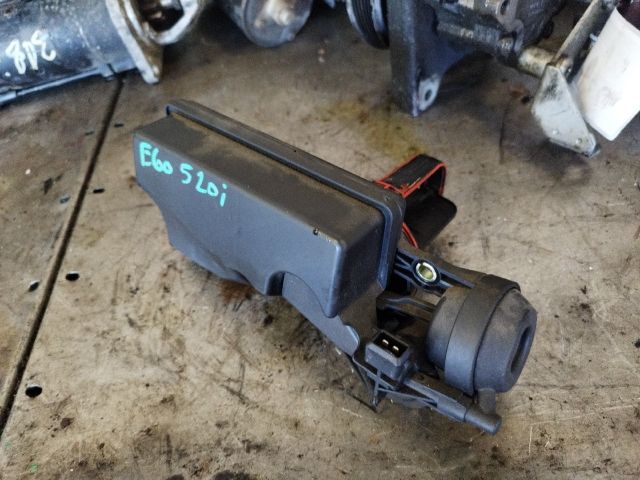 bontott BMW 5 E60 Szívósor Állító Vákuumszelep