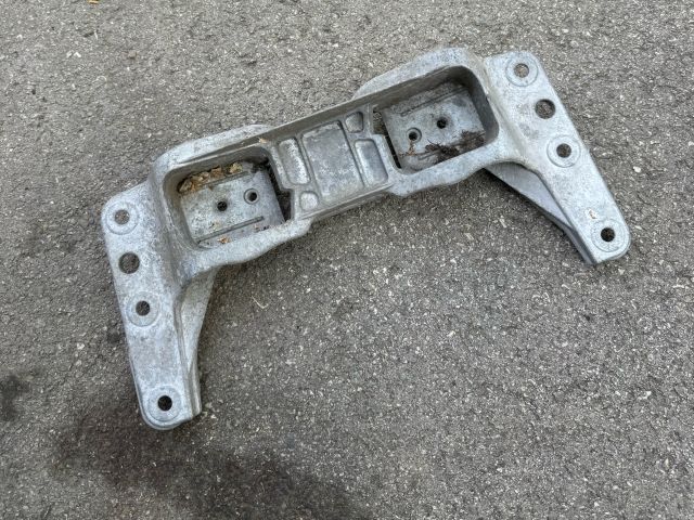 bontott BMW 5 E60 Váltó Tartó Bak (Pozíciófüggetlen)