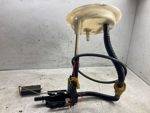 bontott BMW 5 E60 Üzemanyagszint Jeladó