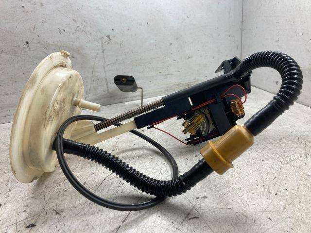 bontott BMW 5 E60 Üzemanyagszint Jeladó