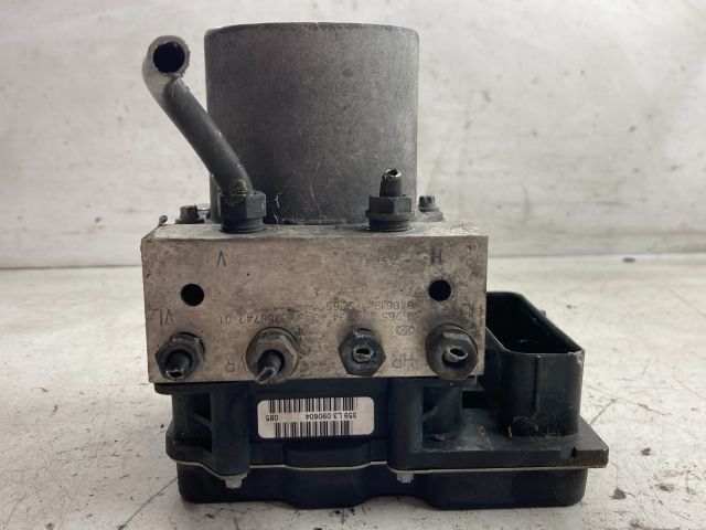 bontott BMW 5 E60 ABS Kocka