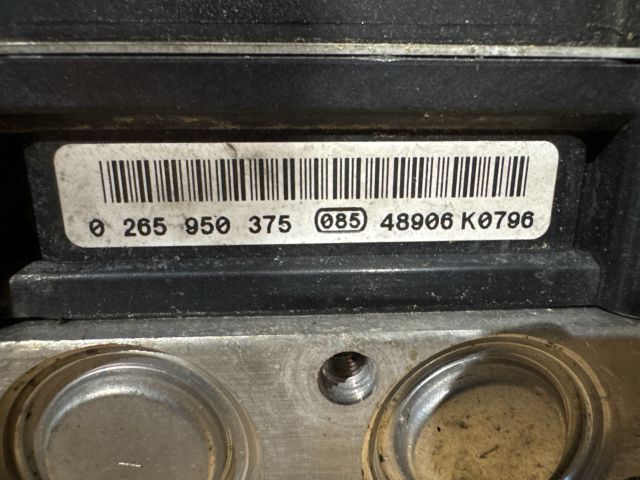 bontott BMW 5 E60 ABS Kocka