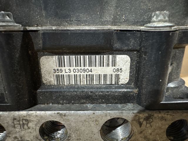 bontott BMW 5 E60 ABS Kocka