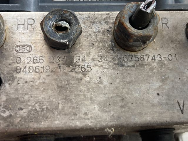 bontott BMW 5 E60 ABS Kocka