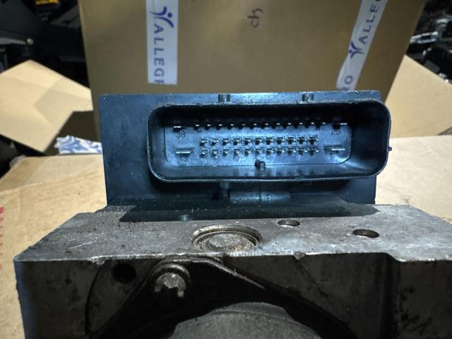 bontott BMW 5 E60 ABS Kocka