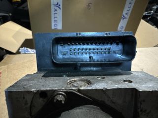 bontott BMW 5 E60 ABS Kocka