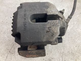 bontott BMW 5 E60 Bal első Féknyereg Munkahengerrel