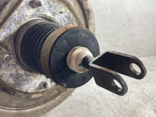 bontott BMW 5 E60 Fékrásegítő