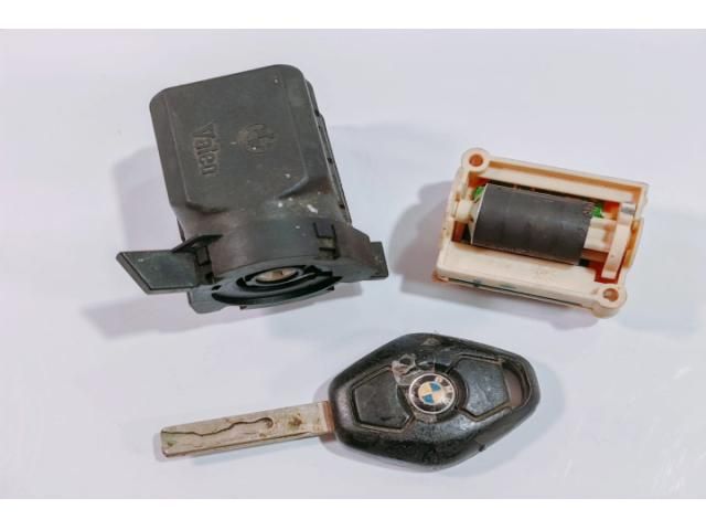 bontott BMW 5 E60 Gyújtáskapcsoló