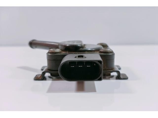 bontott BMW 5 E60 Jeladó (Magában)