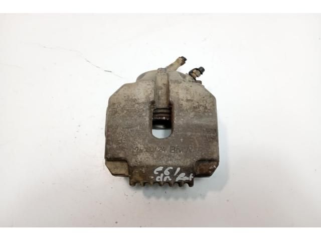 bontott BMW 5 E60 Jobb első Féknyereg Munkahengerrel