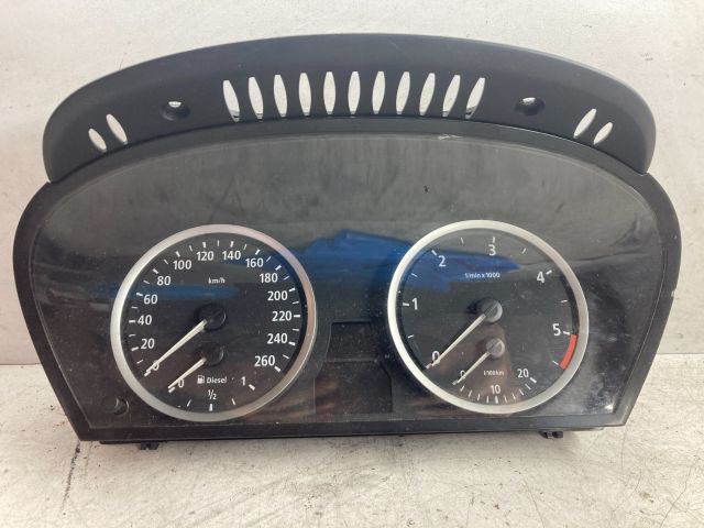 bontott BMW 5 E60 Kilométeróra