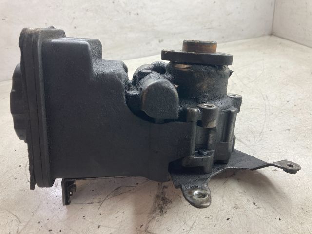 bontott BMW 5 E60 Kormányszervó Motor (Hidraulikus)