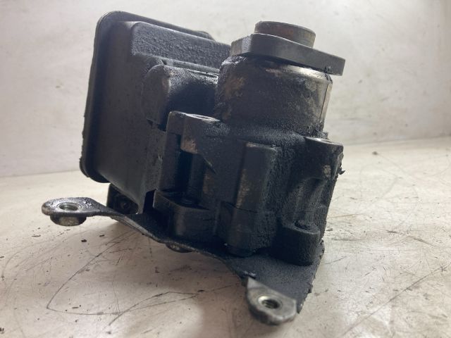 bontott BMW 5 E60 Kormányszervó Motor (Hidraulikus)