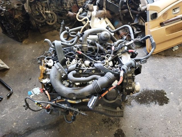 bontott BMW 5 E60 Motor (Fűzött blokk hengerfejjel)
