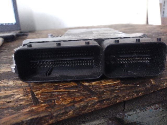 bontott BMW 5 E60 Motorvezérlő