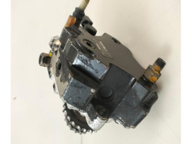 bontott BMW 5 E60 Nagynyomású Szivattyú