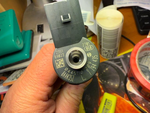 bontott BMW 5 E60 Porlasztó (1 db)