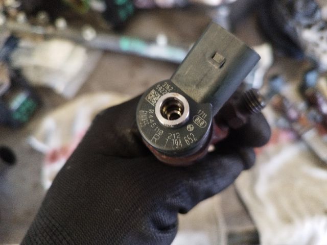 bontott BMW 5 E60 Porlasztó (1 db)