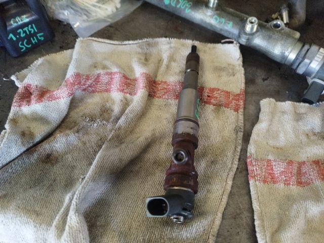 bontott BMW 5 E60 Porlasztó (1 db)