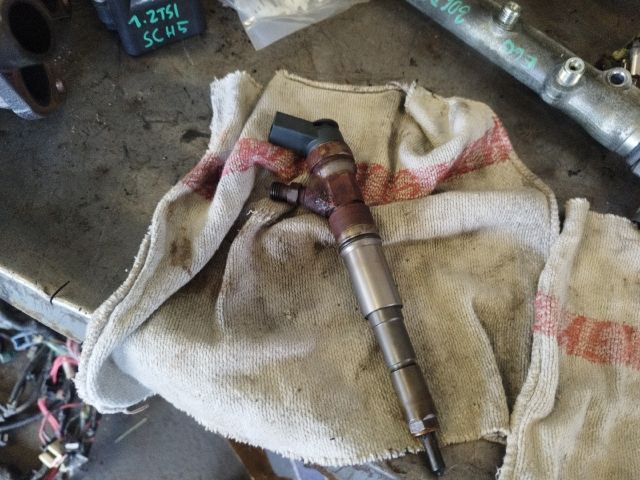 bontott BMW 5 E60 Porlasztó (1 db)