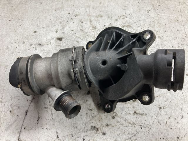bontott BMW 5 E60 Termosztát