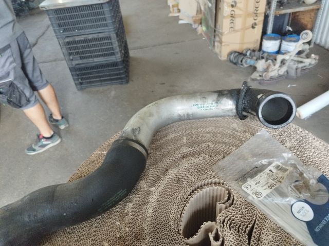 bontott BMW 5 E60 Turbócső