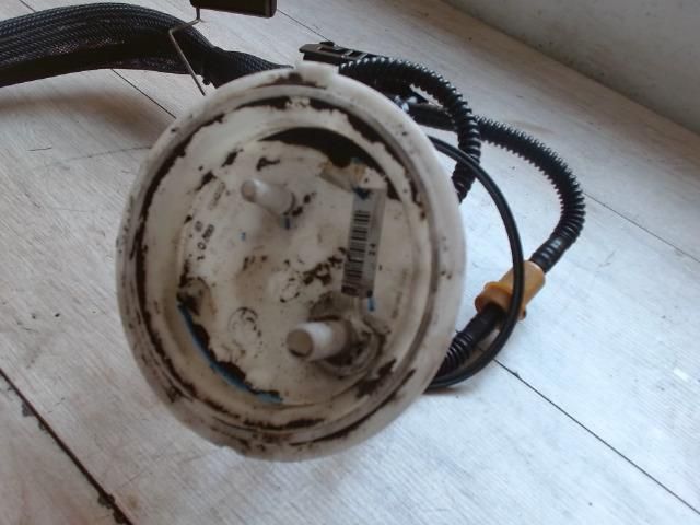 bontott BMW 5 E60 Üzemanyagszint Jeladó