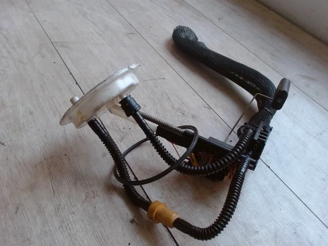 bontott BMW 5 E60 Üzemanyagszint Jeladó