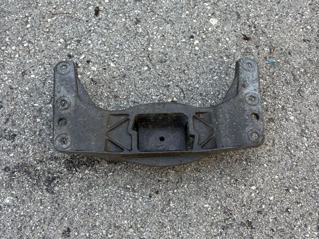 bontott BMW 5 E60 Váltó Tartó Bak (Pozíciófüggetlen)