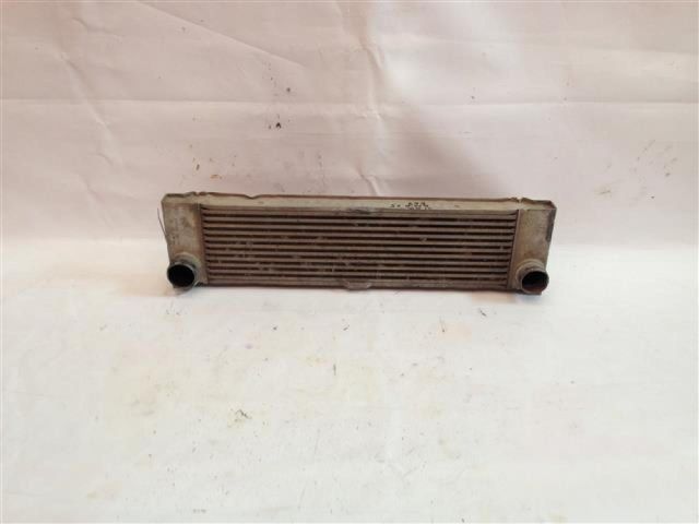 bontott BMW 5 E60 Vízhűtő Radiátor (Nem klímás)