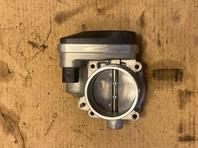 bontott BMW 5 E60 Fojtószelep (Elektromos)