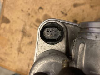 bontott BMW 5 E60 Fojtószelep (Elektromos)