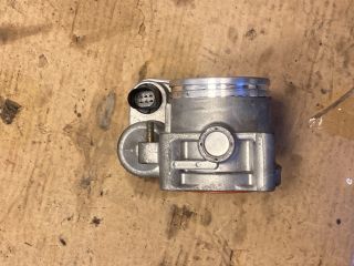 bontott BMW 5 E60 Fojtószelep (Elektromos)