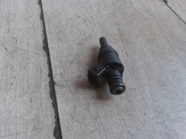 bontott BMW 5 E60 Porlasztó (1 db)