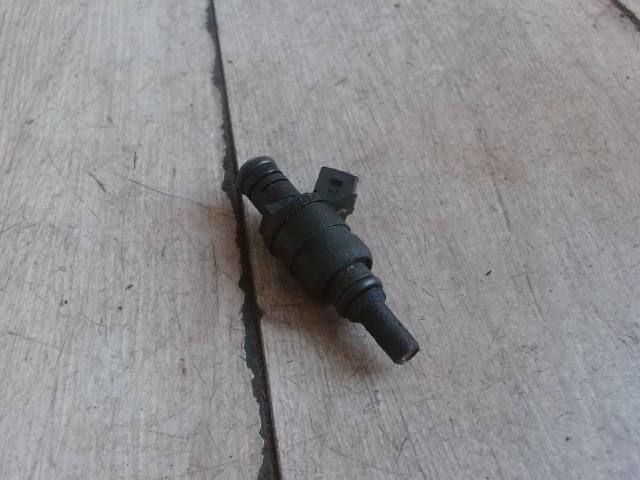 bontott BMW 5 E60 Porlasztó (1 db)