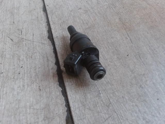 bontott BMW 5 E60 Porlasztó (1 db)